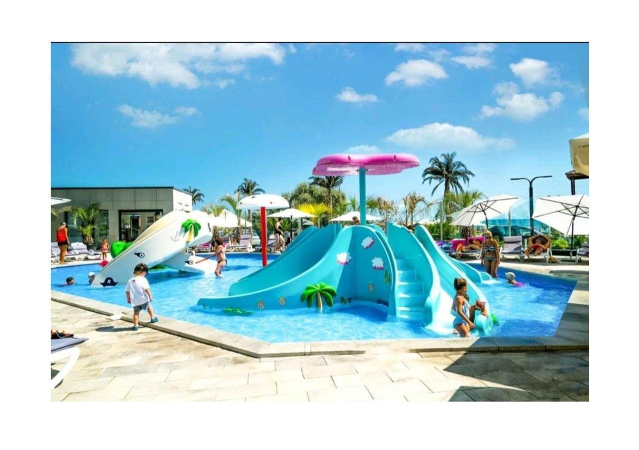 Purple Onyx - Pool & Spa Beach Resort Năvodari Exterior foto